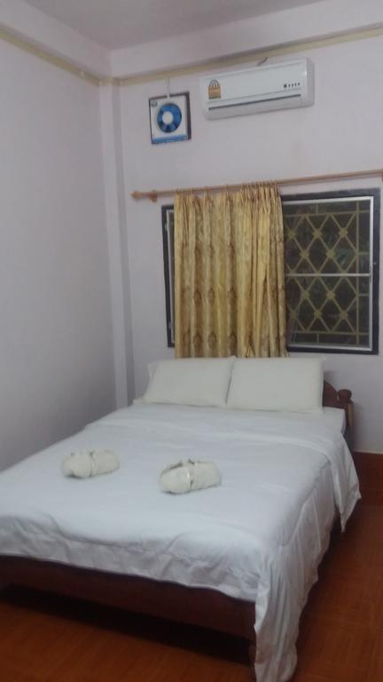 Phonephithak Guesthouse Muang Pakbèng Zewnętrze zdjęcie